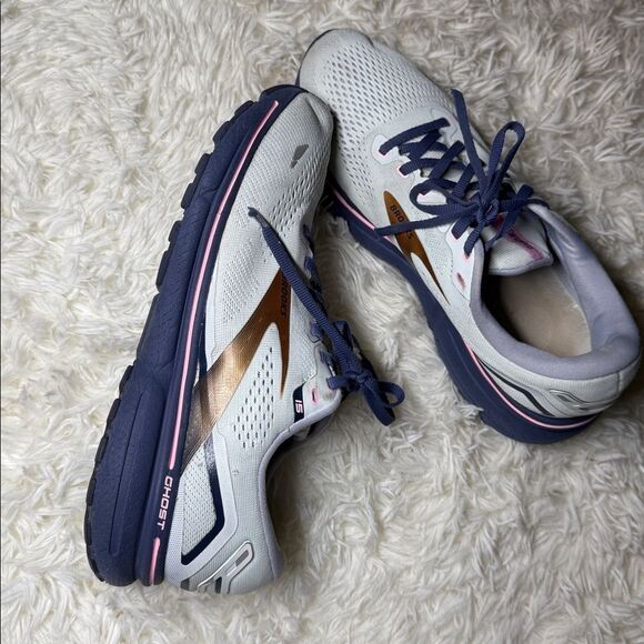 Brooks Ghost Running Shoes - White and Pink - Picture 5 of 7